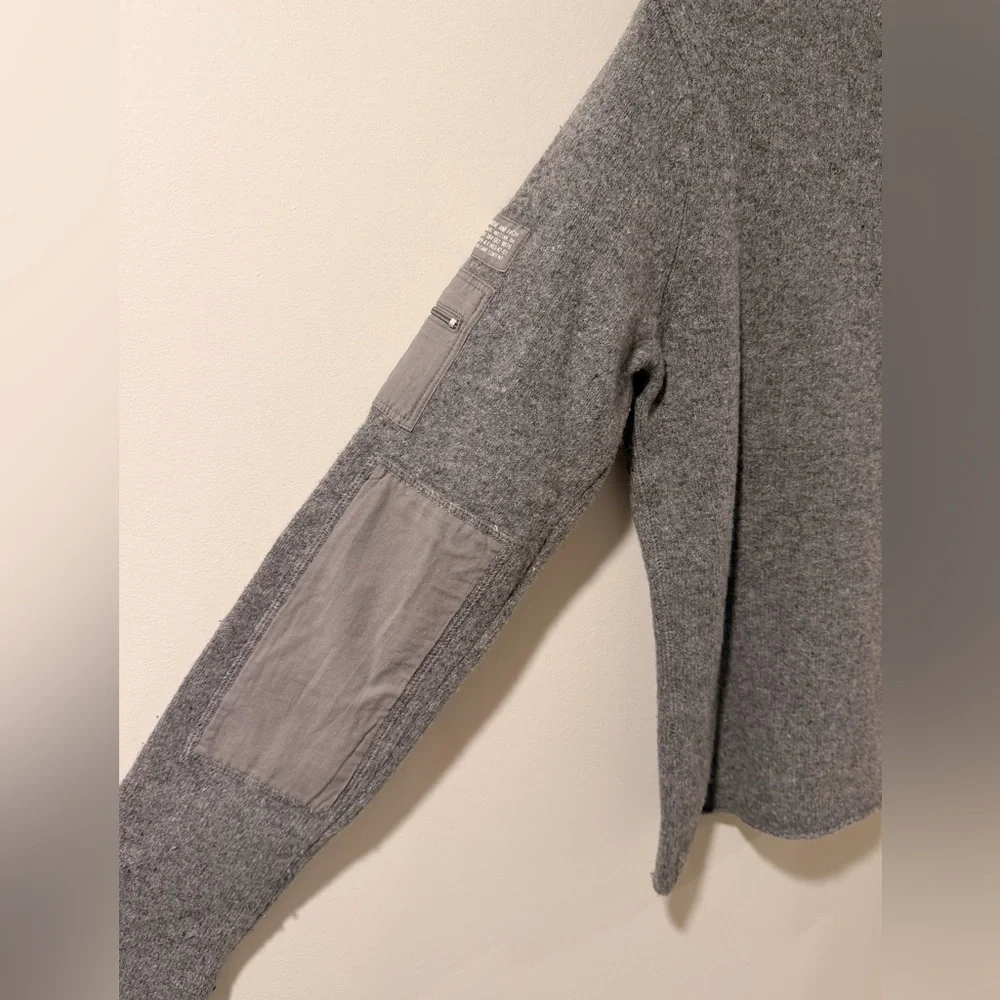 VTG 2000s Abercrombie & Fitch Lambswool Blend Gray Turtleneck Cargo Sweater